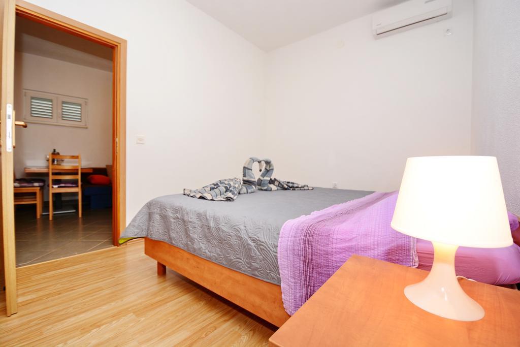 Apartments Katarina Вели-Рат Экстерьер фото